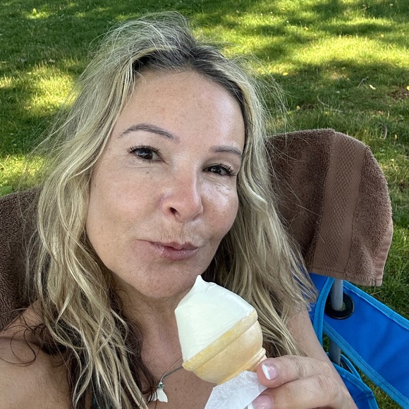 Meet your Posher, Isabel - Picture 1 of 1